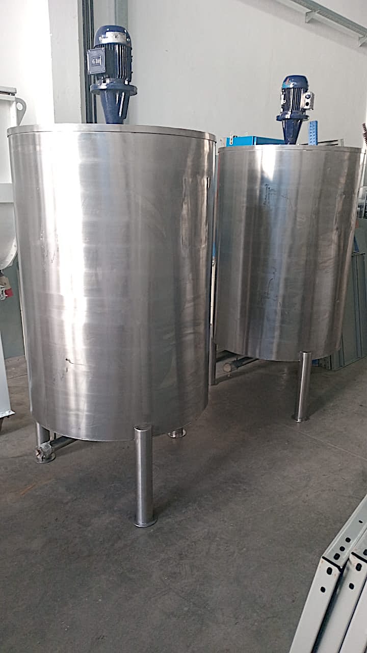 TANQUE ACERO INOXIDABLE 800 LITROS USADOS