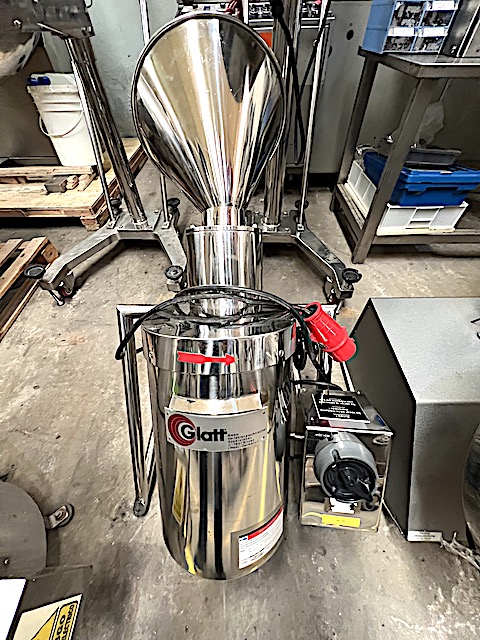 MOLINO DE PANTALLA CONICA ACERO INOXIDABLE USADOS