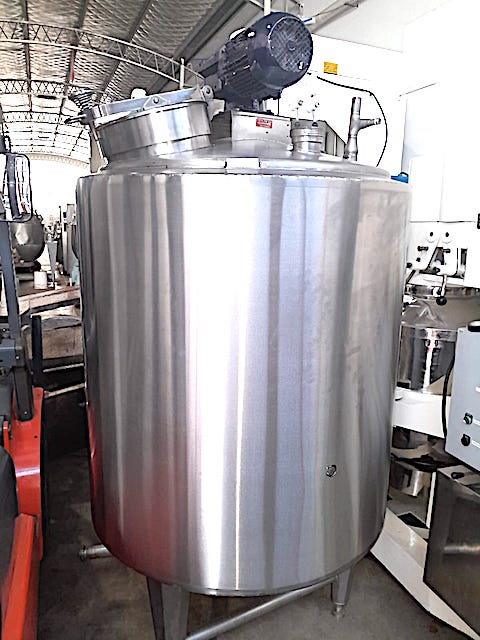 TANQUE ACERO INOXIDABLE 700 LITROS USADOS