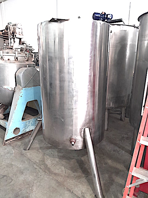 TANQUE ACERO INOXIDABLE 900 LITROS USADOS