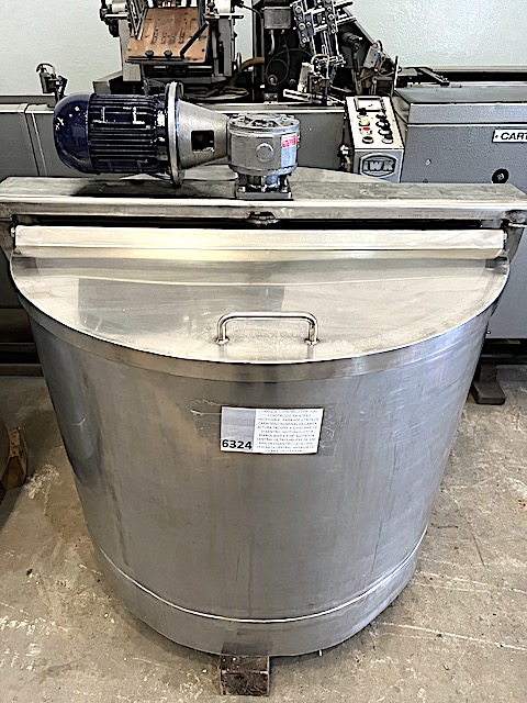 TANQUE ACERO INOXIDABLE 600 LITROS USADOS